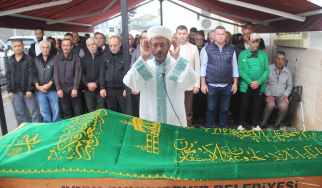 Cesedi denizde bulunan balıkçı toprağa verildi