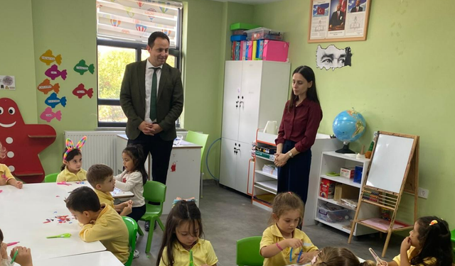 Gelibolu’da İlçe Milli Eğitim Müdürü Aydın’dan Miniklere Ziyaret