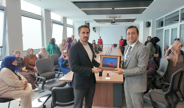 Çorumlu kadın çiftçiler Çanakkale’de tarımsal çalışmaları inceledi