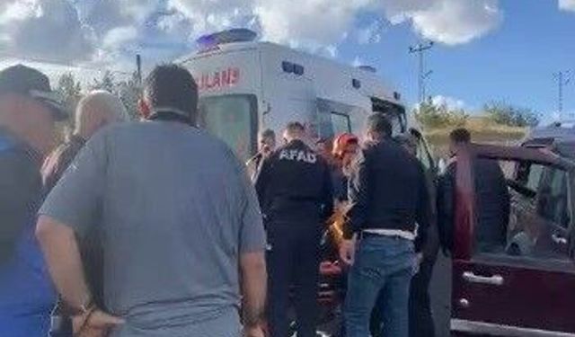 Kars'ta trafik kazası: 2 yaralı!