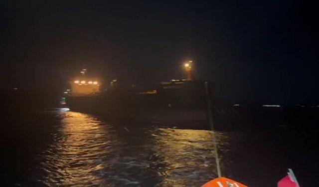 Çanakkale Boğazı'nda heyecanlı dakikalar!
