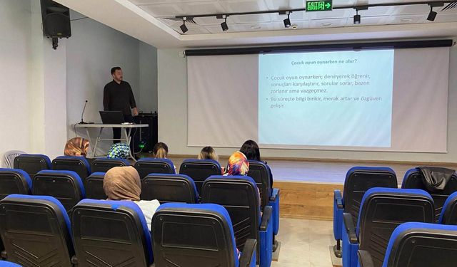 Çan’da öğrenci ve velilere “Akademi” eğitimi