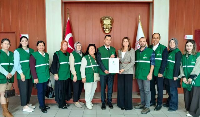 Yeşilay Çanakkale Şubesinden İl Millî Eğitim Müdürü Mine Hayta’ya ziyaret