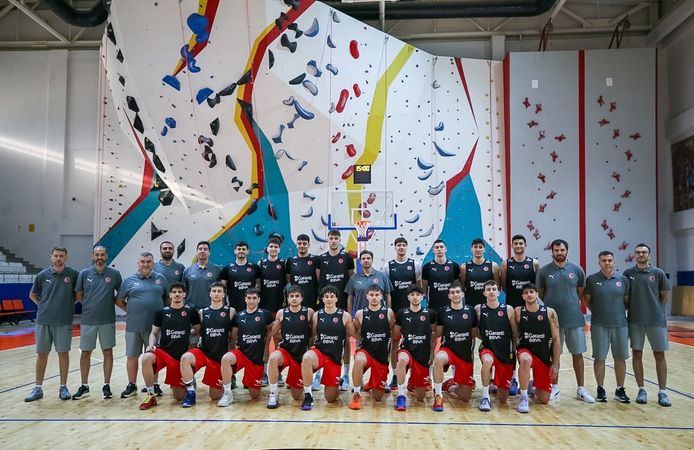 20 Yaş Altı Ümit Erkek Milli Takımı'nın Çanakkale kampı tamamlandı