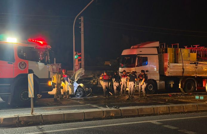 Aliağa'da zincirleme trafik kazası: 5 yaralı