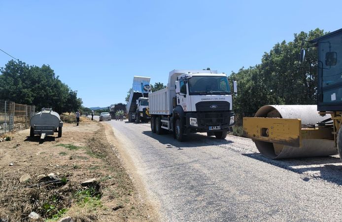 Çanakkale'de yol bakım ve onarım çalışması!