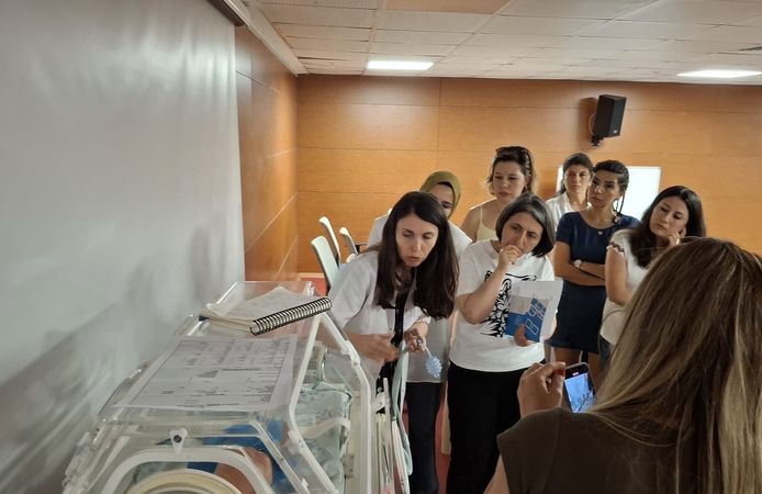 Sağlık Çalışanlarına temel yenidoğan bakım eğitimi