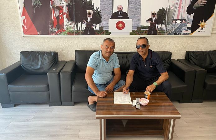 ‘Efsane Başkan’ AK Parti'ye yeni üyeler kazandırıyor!