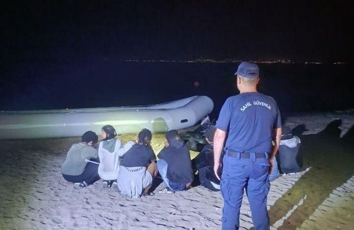Sahil Güvenlikten çifte operasyon: 31 göçmen yakalandı