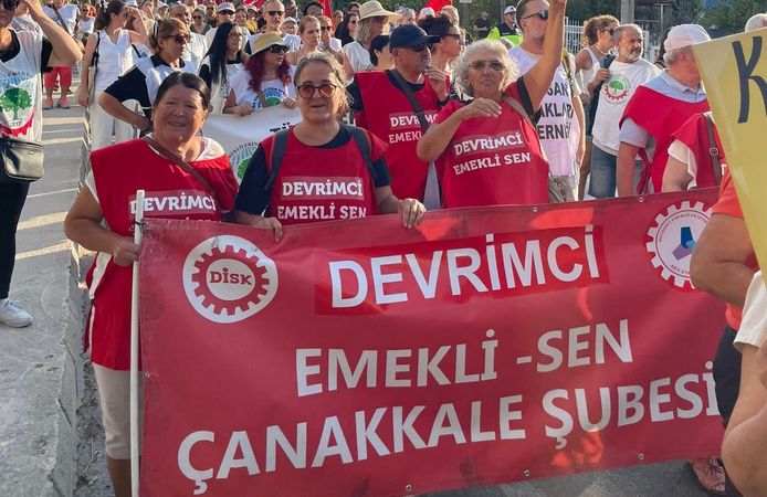 DEV EMEKLİ-SEN ÇANAKKALE ŞUBESİ: "EMEKLİLER AÇLIKLA ÖLÜM ARASINDA YAŞAM MÜCADELESİ VERİYOR"