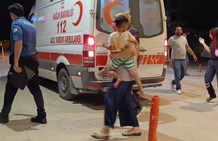 Tüfekten çıkan saçma baba ve 4 yaşındaki oğluna isabet etti