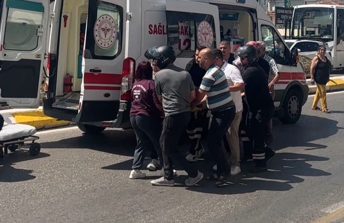 Edirne'de minibüs ile motosiklet çarpıştı: 1 yaralı