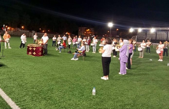 Kadın bandosu ve dritim grubu, ilk kez sahne alacak