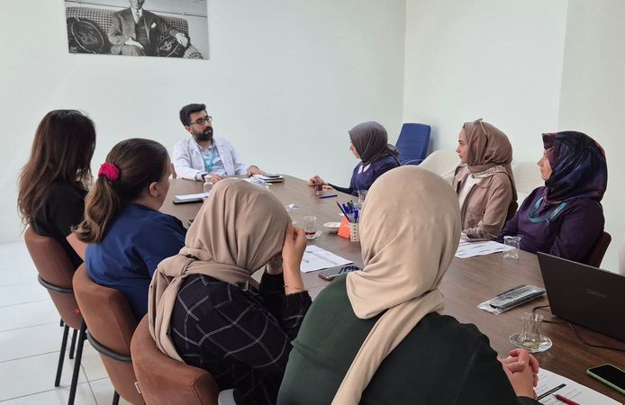 Biga Devlet Hastanesi'nde ilaç güvenliği masaya yatırıldı