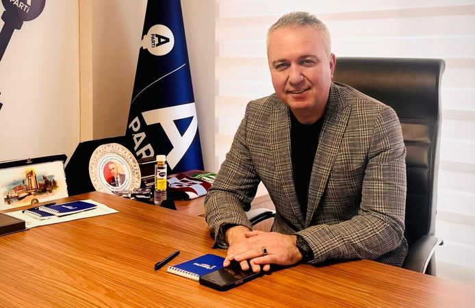 İsmail Kaya: Terör kurbanlarının hatırası siyasi hesaplara feda edilemez