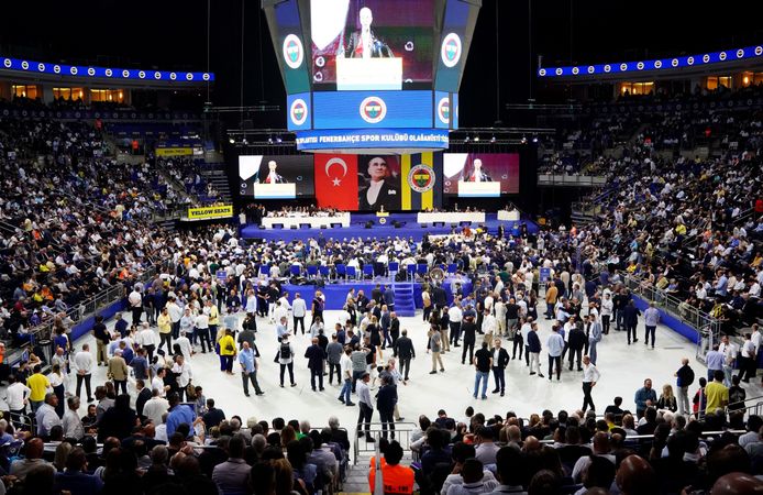 Fenerbahçe: "3 dönemlik transfer yasağı geçici olup, En-Nesyri’nin bonservis ücretiyle ilgilidir"