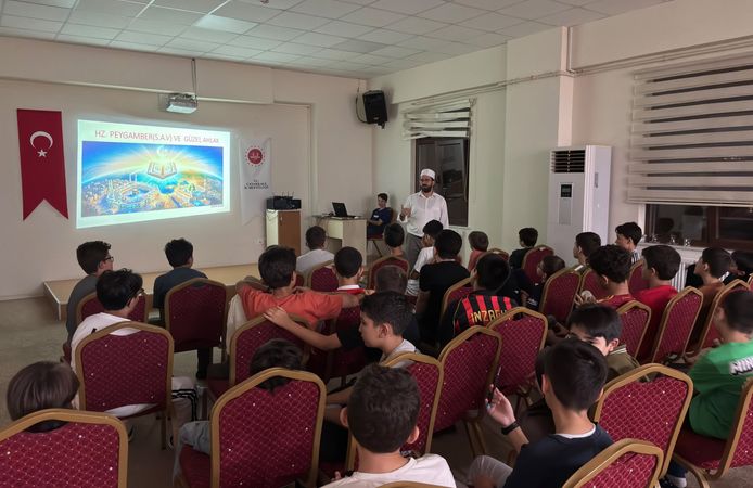 Yahya Çavuş Kur’an Kursu’nda “Hz. Peygamber ve Güzel Ahlak” programı