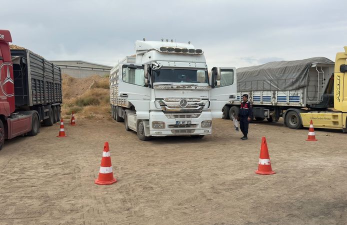 Kullandığı tırın içinde ölü bulundu