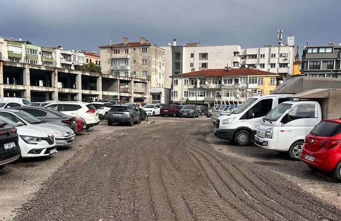 Cennet Otoparkı'nda zemin düzenleme çalışması!