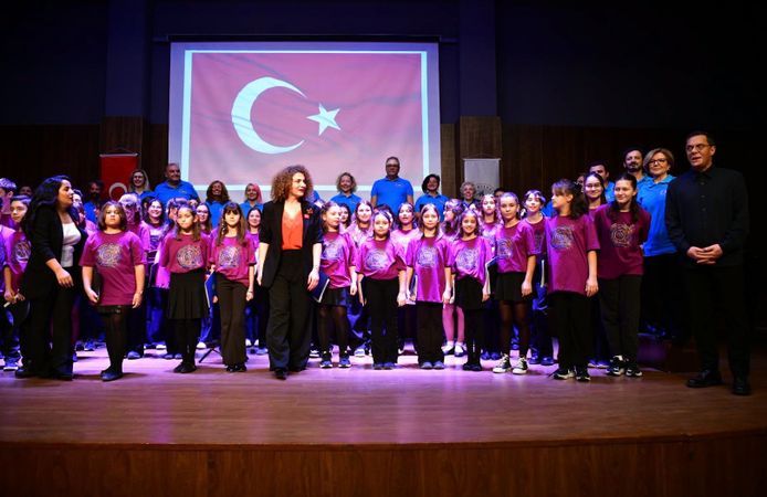 Kepez’de Cumhuriyet coşkusu konserle taçlandı