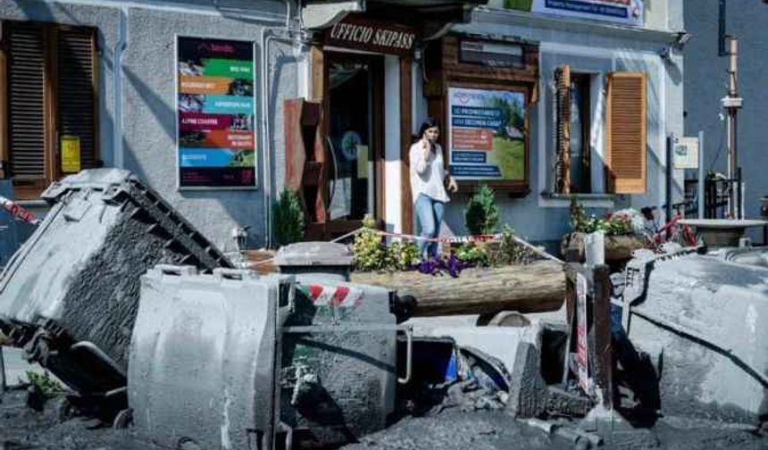 İtalya’da Merdovine Nehri taştı, Bardonecchia kasabası çamurla kaplandı