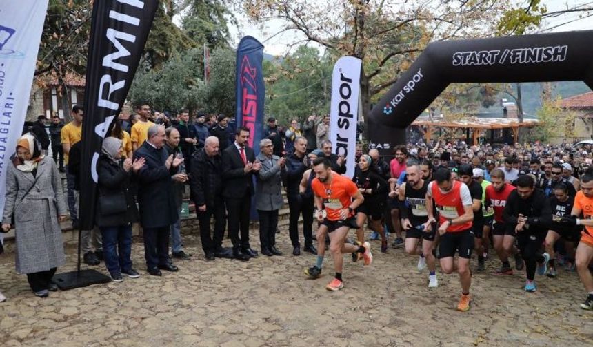 17 ülkeden bin 700 sporcu Kazdağları'nda koşuyor
