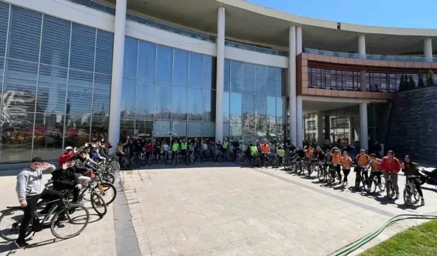 Kalp sağlığı için pedal çevirdiler