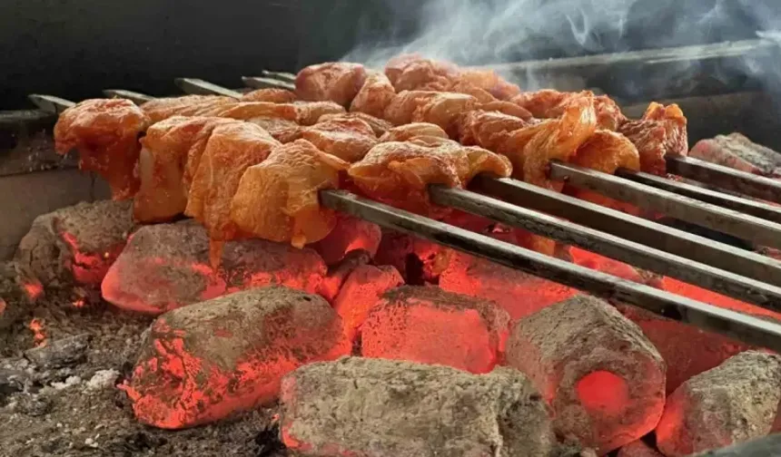 Uzmanı uyardı: Etleri kömür, sağlığınızı riske etmeyin