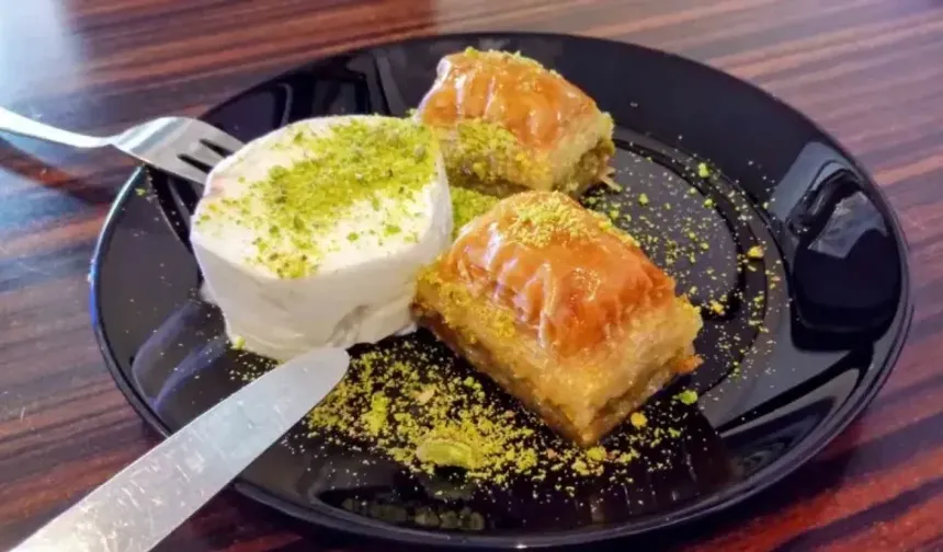 Bu yıl baklavanın yanında dondurma revaçta