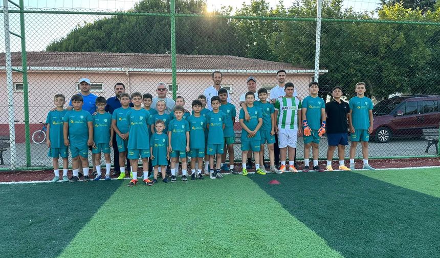 Başkan Kırım’dan Gümüşçayspor Yaz Futbol Okulu’na ziyaret