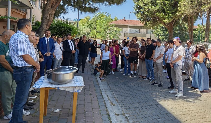 Çanakkale Mali Müşavirler Odası’ndan aşure ikramı