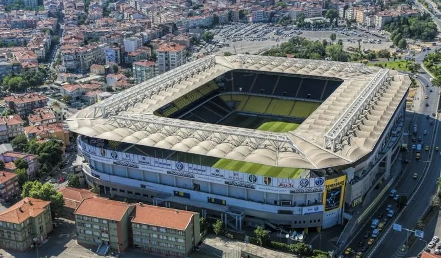 Fenerbahçe’den flaş hamle! Beşiktaş’ın aylarca peşinden koştuğu 27 milyon euroluk yıldız İstanbul yolcusu