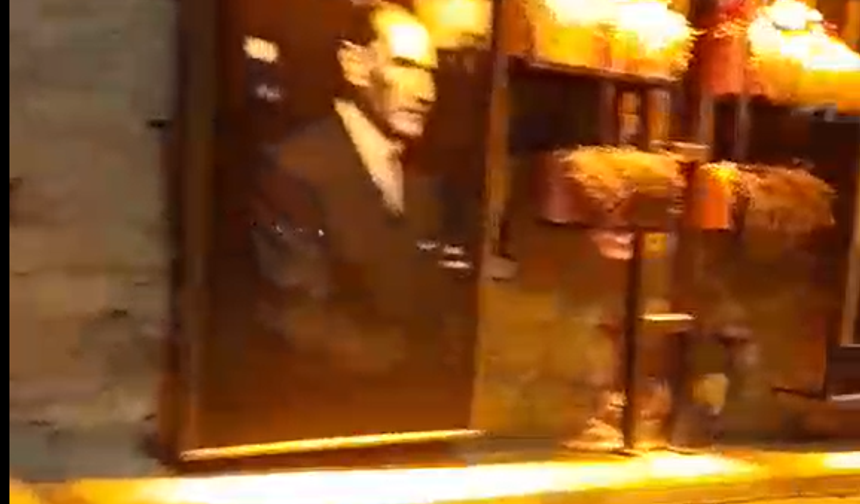 Bu yol Gelibolu'ya çok yakıştı.