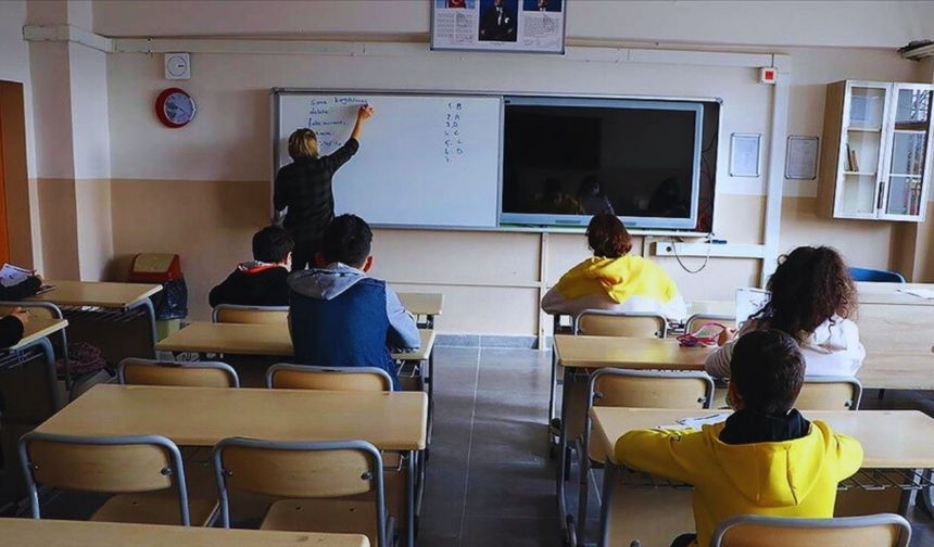 1-4 Eylül öğretmen seminerleri online mı olacak? MEB seminer takvimi