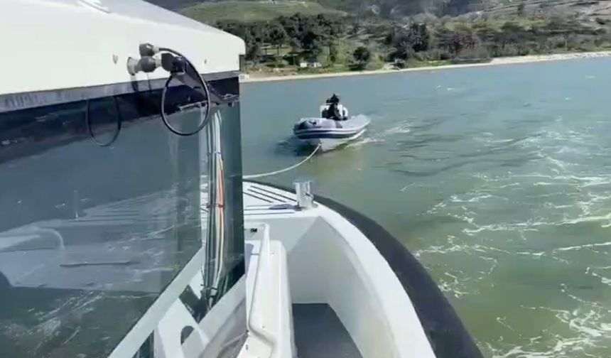 Çanakkale’de sürüklenen bottaki 3 kişi işte böyle kurtarıldı