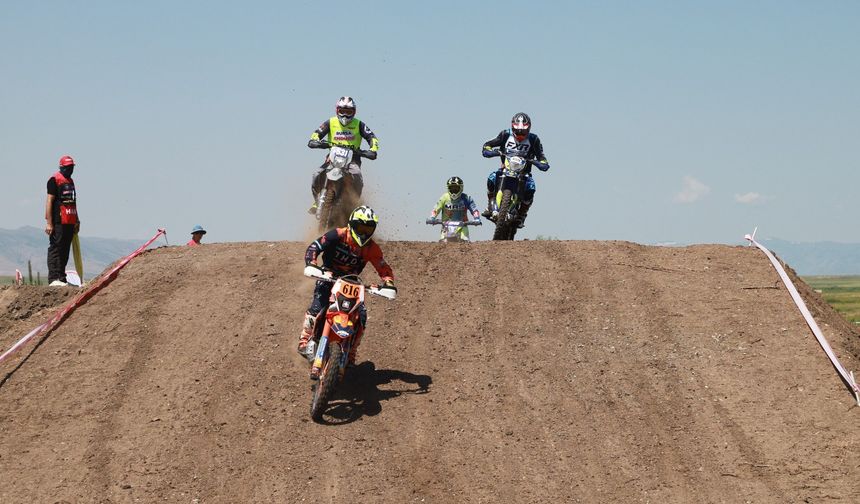 Türkiye SKIL Enduro ve ATV Şampiyonası heyecanı sıralama turlarıyla başladı