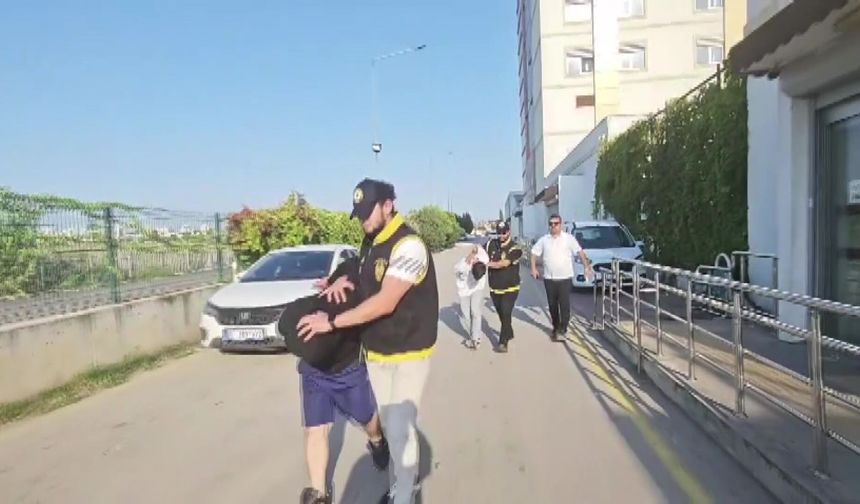 Bıçaklayıp öldürdüler evde oturmaya devam ettiler