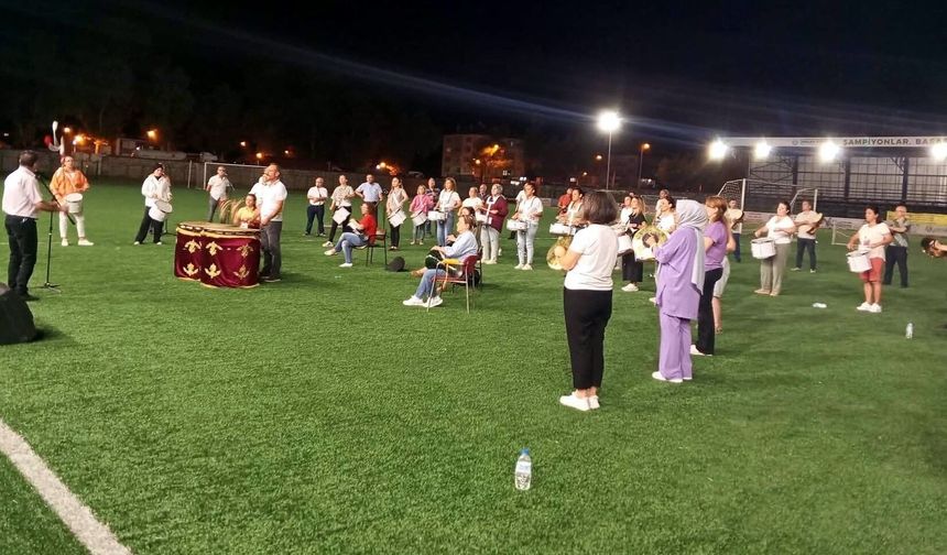 Kadın bandosu ve dritim grubu, ilk kez sahne alacak
