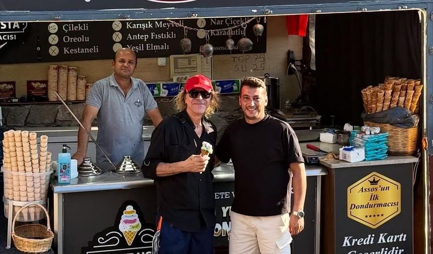 Soner Arıca’nın tatil rotası Assos oldu