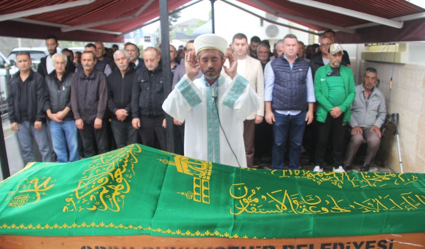 Cesedi denizde bulunan balıkçı toprağa verildi