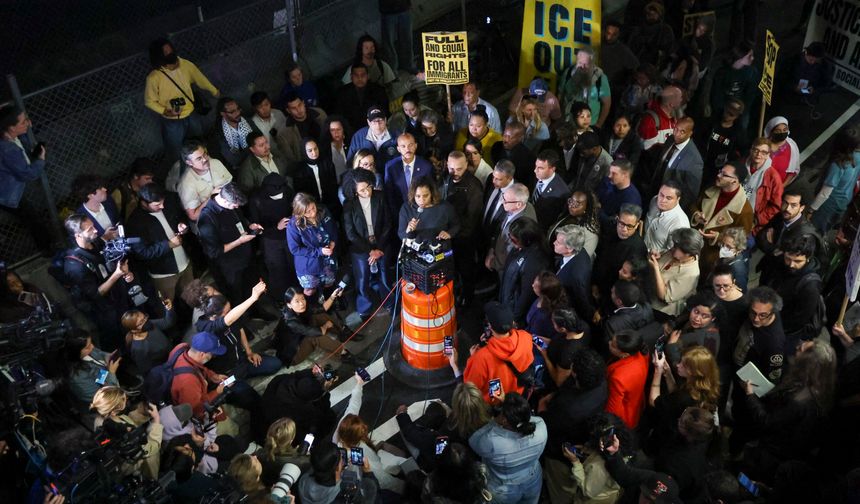 New York Belediye Başkanı Mamdani: "Trump'tan ICE ajanının vurduğu göçmenin serbest bırakılmasını istedim"