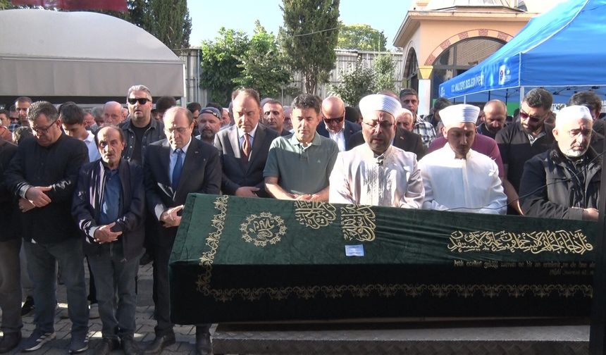 Maltepe’de çöken binada hayatını kaybeden Hüseyin Özkurt son yolculuğuna uğurlandı