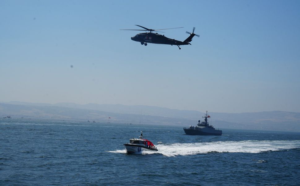 Çanakkale’de 672 yıllık zafer yeniden canlandı: Deniz ve Hava tek yürek