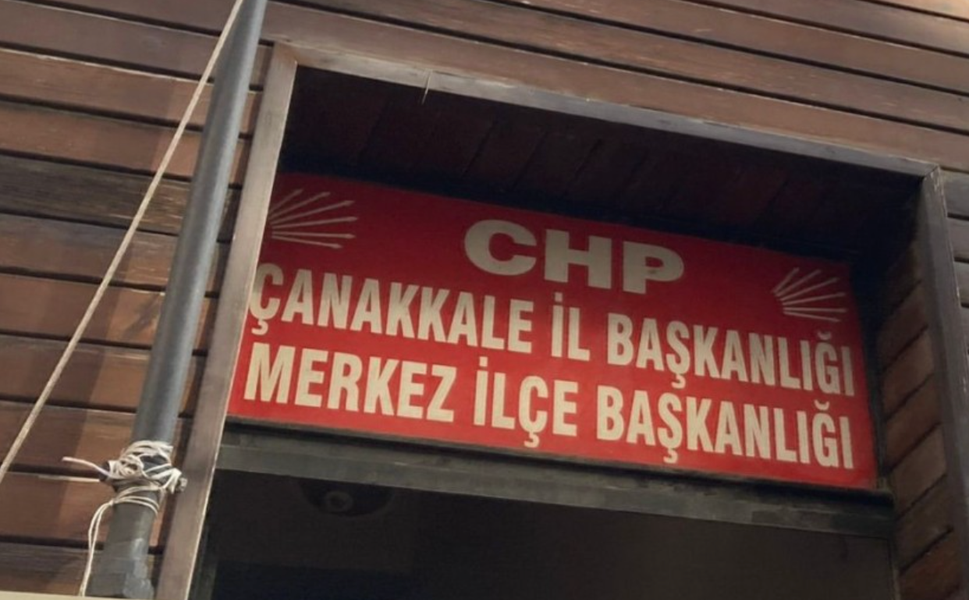 Çanakkale'de CHP yönetimi görevden alındı