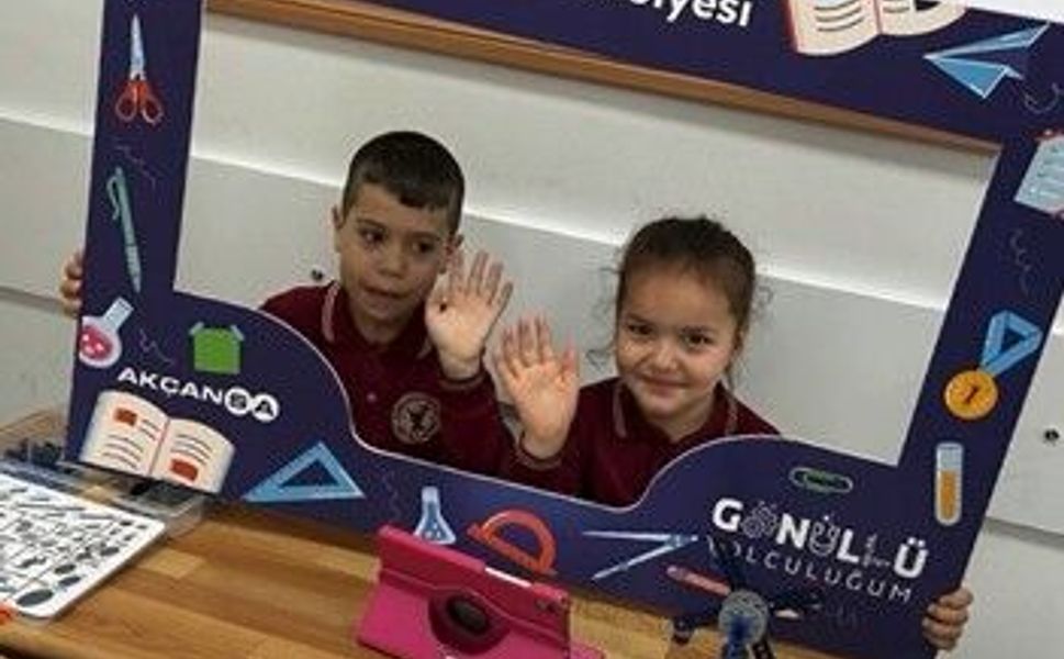 Akçansa'dan Ezine'de öğrencilere STEM atölyesi