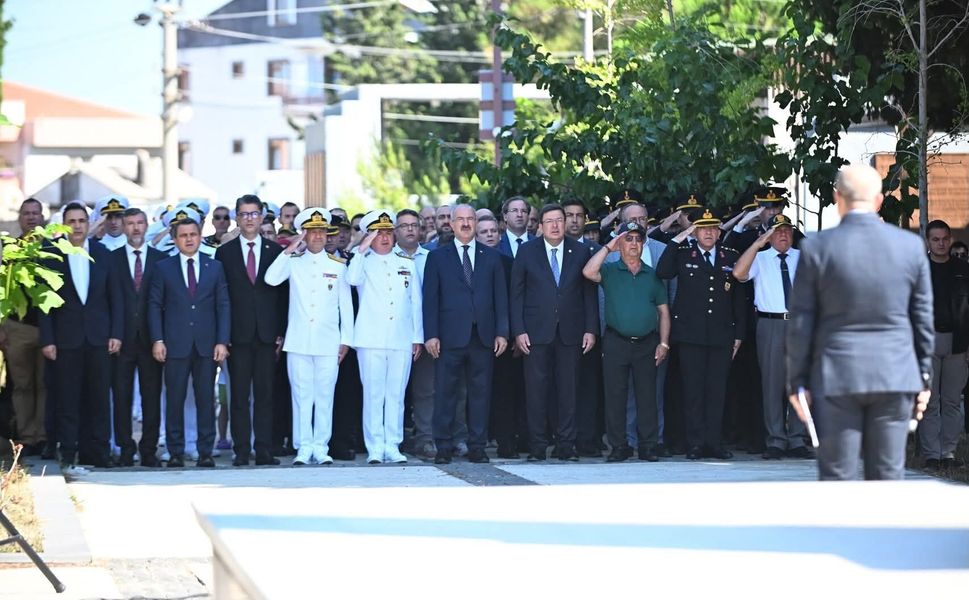 Çanakkale'de 15 Temmuz Şehitleri Hastane Bayırı Şehitliği'nde Anıldı
