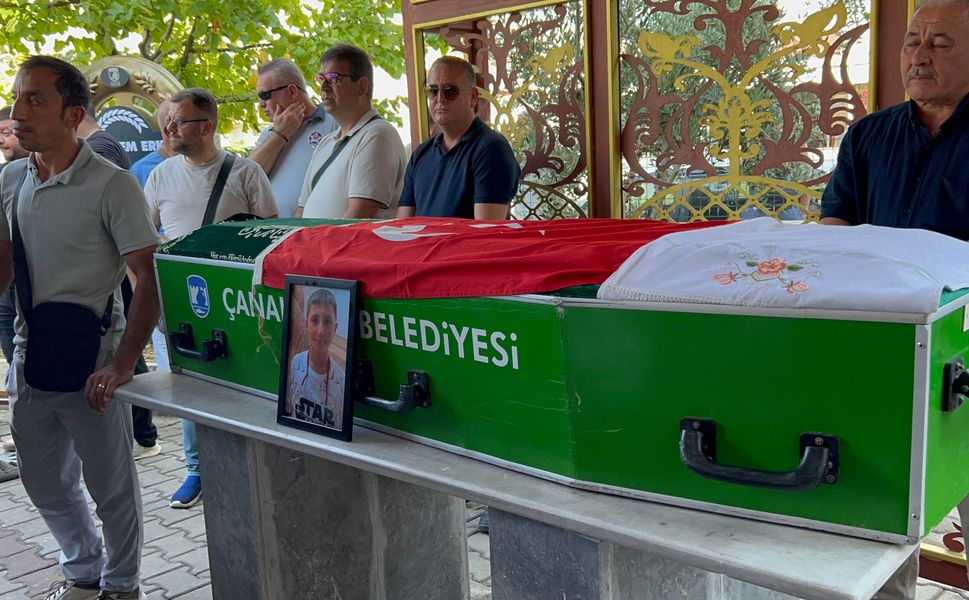 Böcek ilacından zehirlenerek öldüğü iddia edilen Yusuf Talha son yolculuğuna uğurlandı