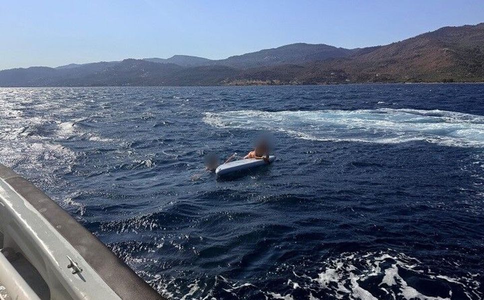 Çanakkale Boğazı’nda korku dolu anlar! 2 sörfçü kurtarıldı