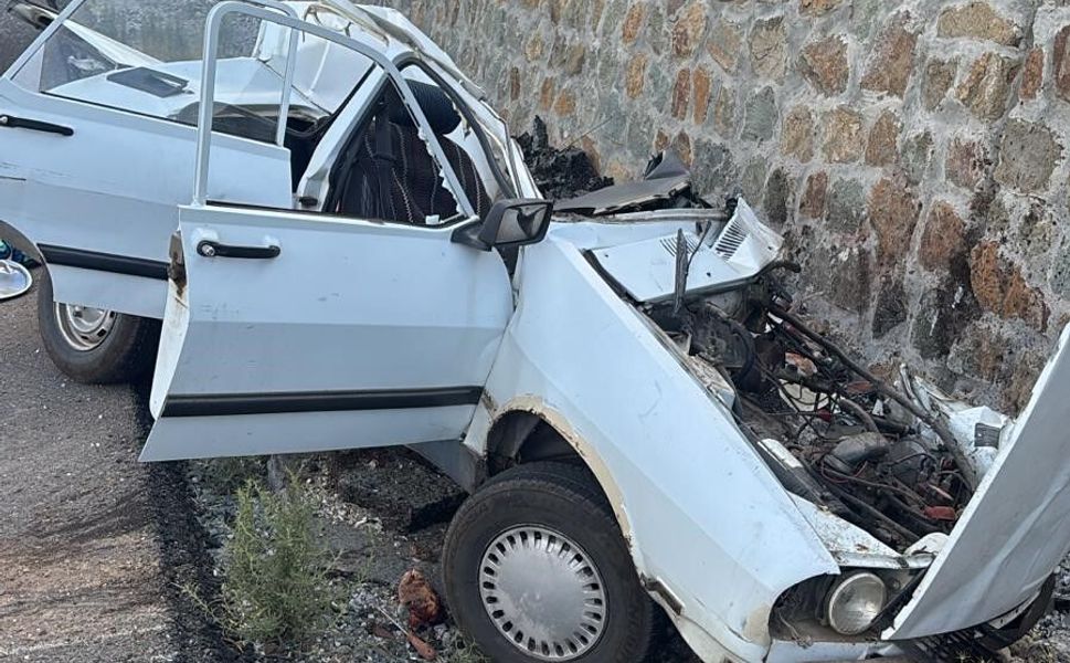 Çanakkale’de 2 otomobil kafa kafaya çarpıştı: 1 ölü