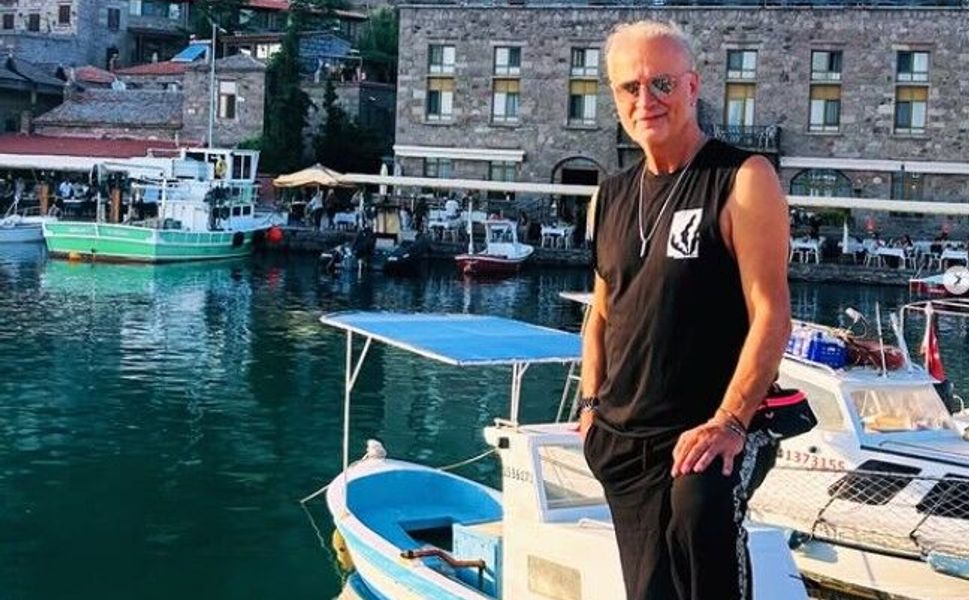 Eşref Rüya'nın usta oyuncusu Levent Özdilek'in Tatil Rotası Assos Oldu